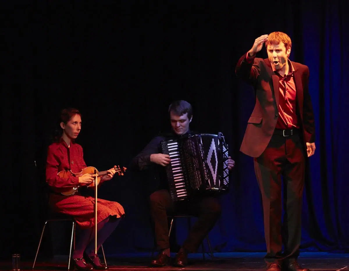 storyteller Dominic Kelly and folk musicans Bridget Marsden and Leif Ottosson