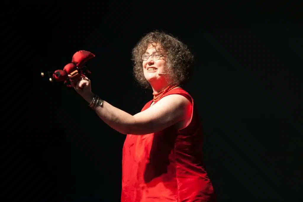 Cassandra Wye performing